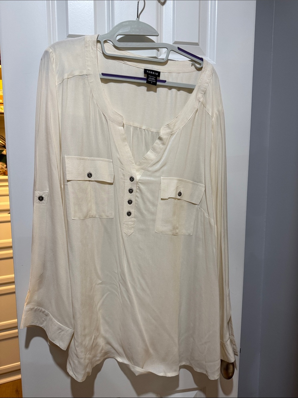 torrid Cream Henley Button-Front Tunic Blouse